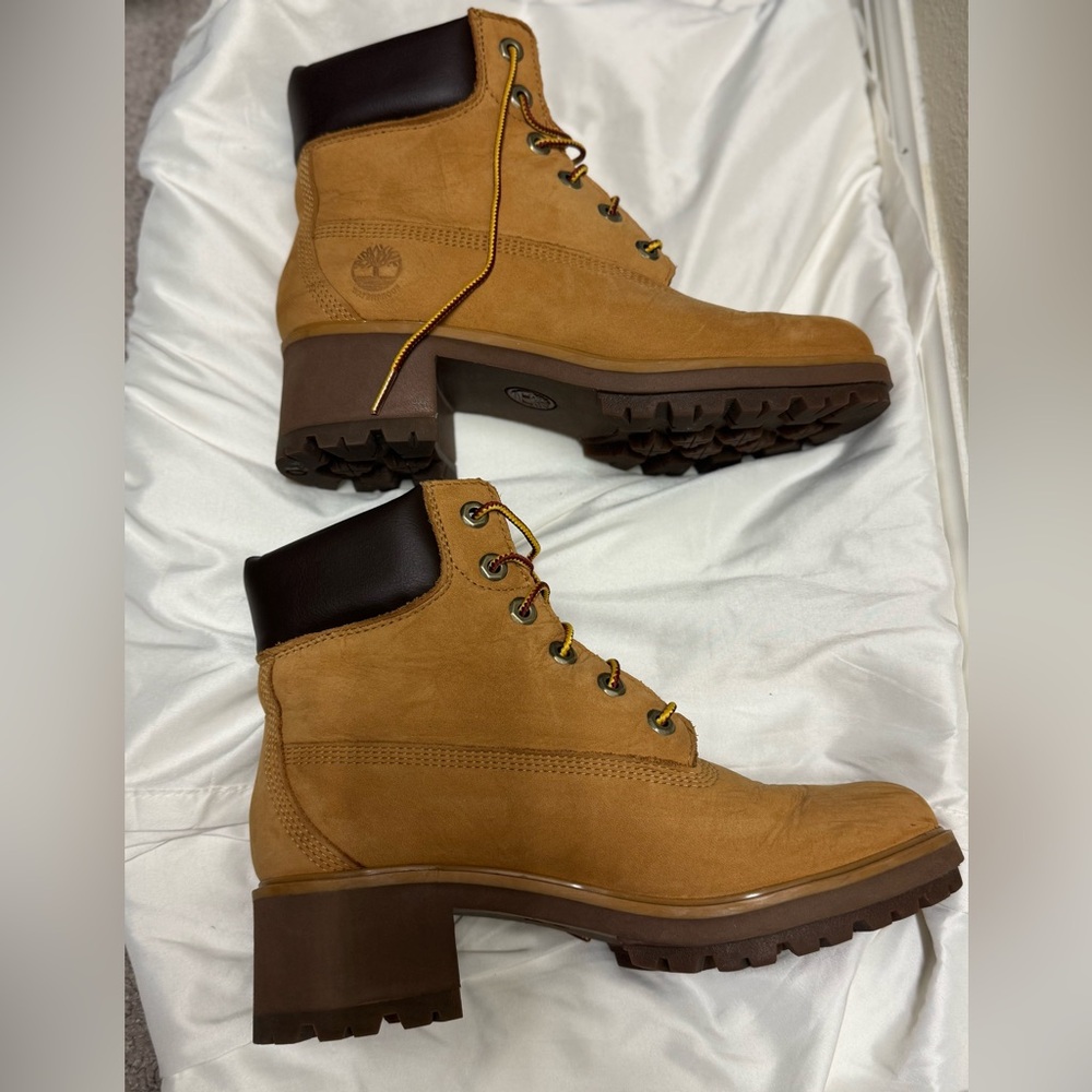 Size 8 Kinsley 6 inch Waterproof Timbalands.